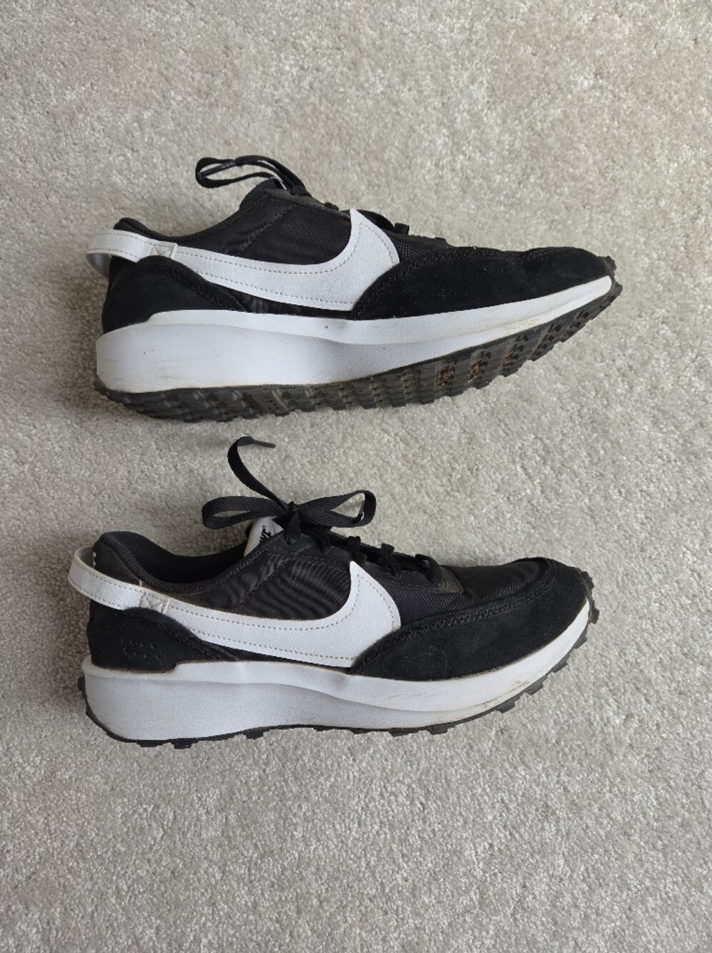Nike Waffle Debut Women's Black White Sneakers Size 9.5 - Picture 2 of 9